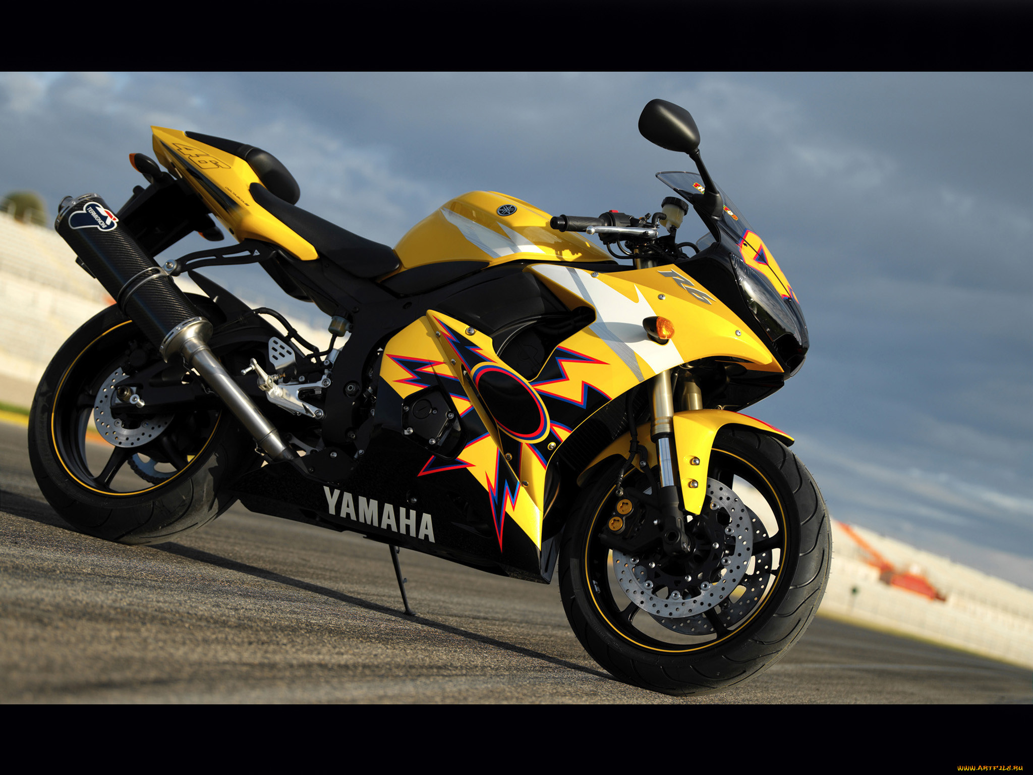 Фото мотоциклов спортивных. Мотоцикл Ямаха желтый. Yamaha r6 2022. Yamaha YZF-r6. Yamaha r6 2005.